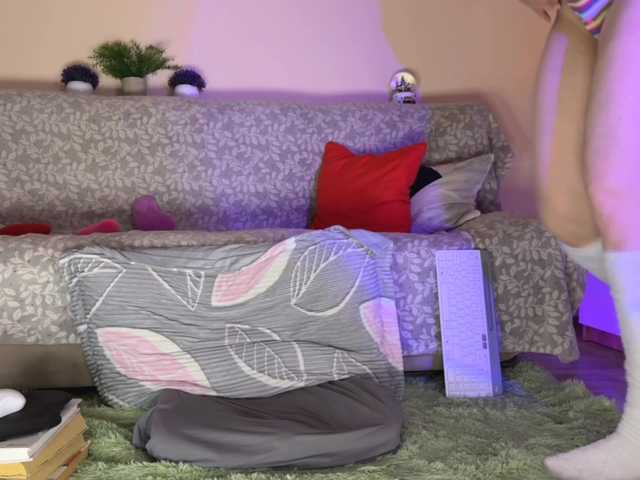 DucksInSlipps's BongaCams show and profile