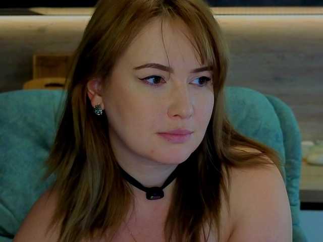 Katniss-K live cam on BongaCams