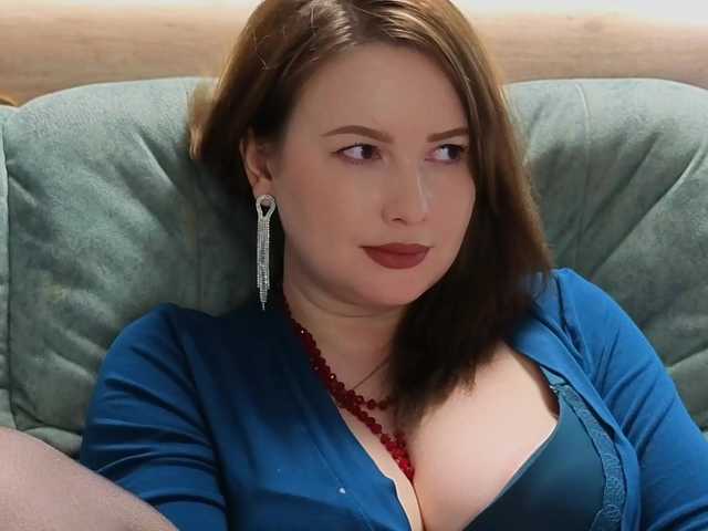 Katniss-K's BongaCams show and profile