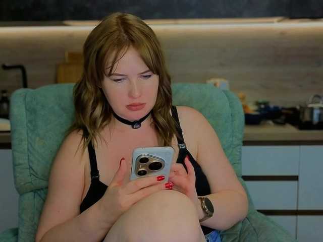 Katniss-K live cam on BongaCams