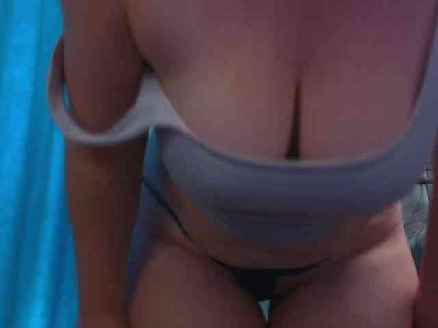 Katniss-K Sex Cam Show