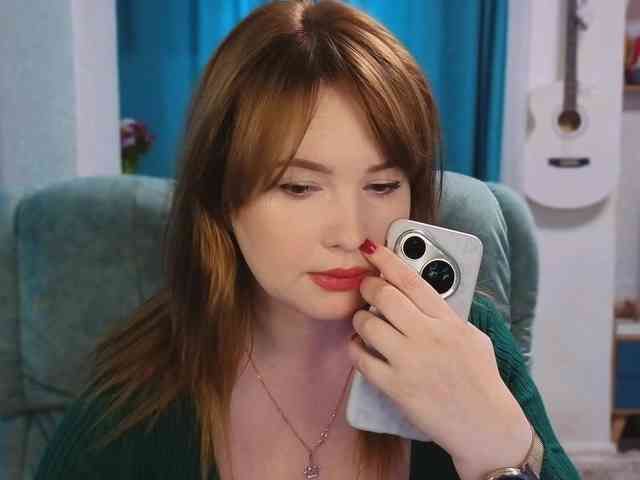 Katniss-K Sex Cam Show
