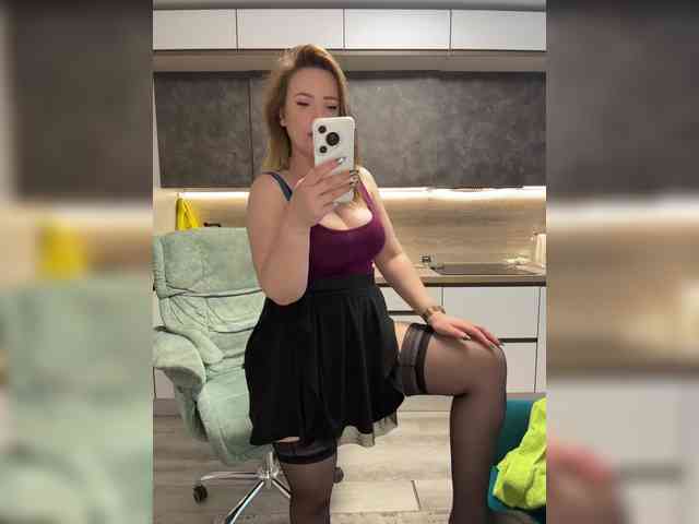 live nude webcam Katniss-K