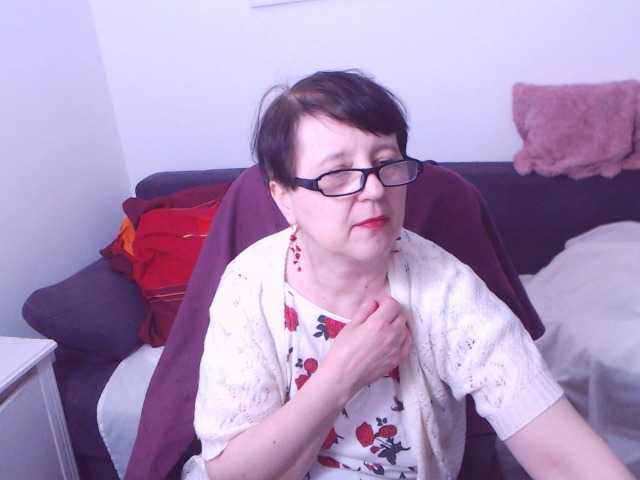 ChristaRose's BongaCams show and profile