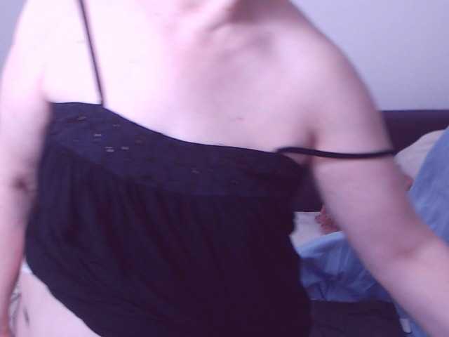 ChristaRose live cam on BongaCams