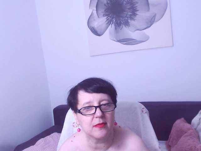 ChristaRose live cam on BongaCams