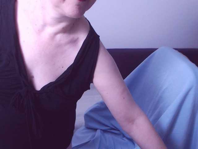 ChristaRose — live female cam