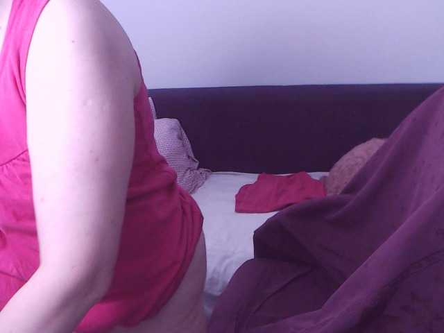 ChristaRose live cam preview