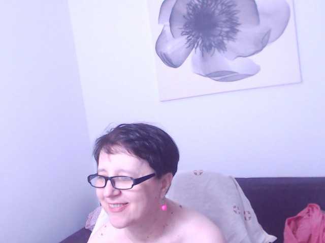 ChristaRose vous attend pour discuter, flirter et plus sur bongacams