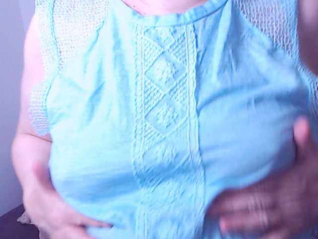 ChristaRose live cam preview