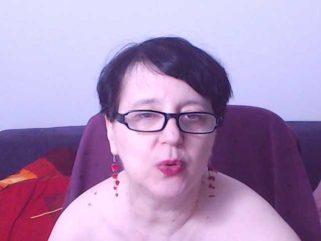ChristaRose live cam on BongaCams