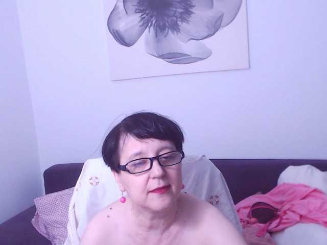 ChristaRose live cam on BongaCams