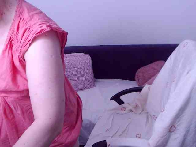 ChristaRose webcam