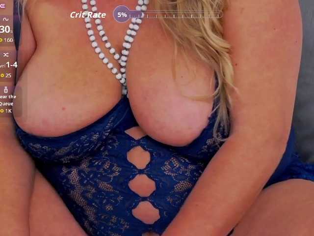 MadameLeona live cam on BongaCams