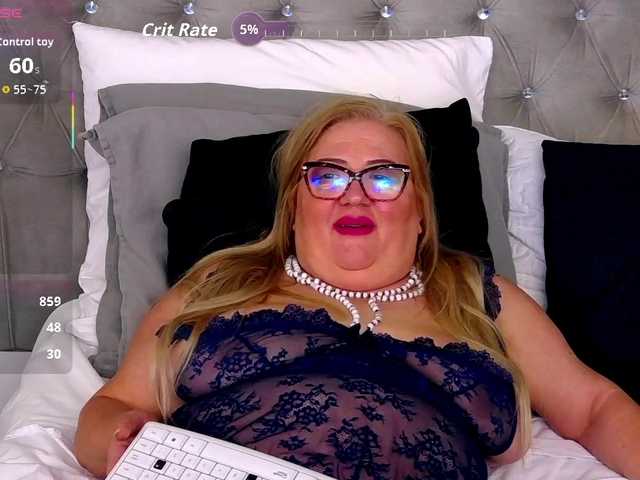 MadameLeona live webcam show