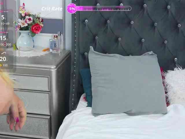 MadameLeona webcam