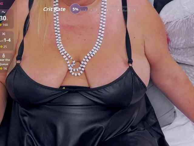 MadameLeona webcam