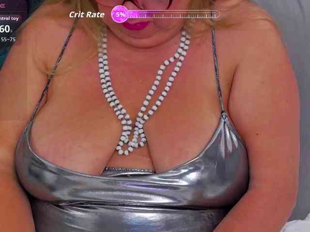 MadameLeona webcam