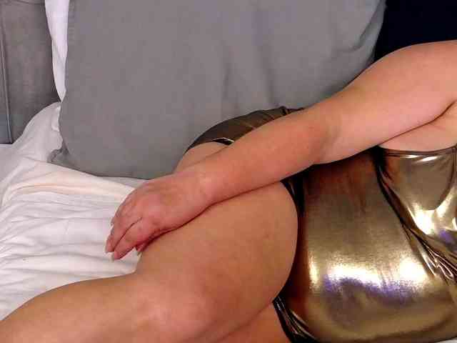 MadameLeona Sex Cam Show