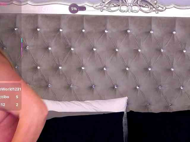 MadameLeona webcam