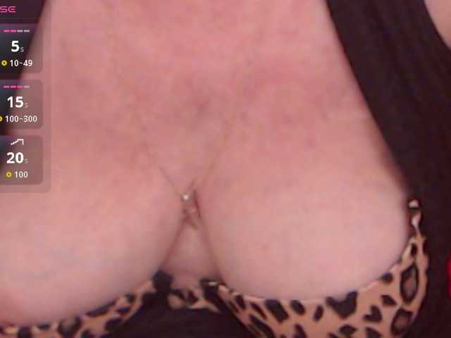 AlanaRichards live cam on BongaCams