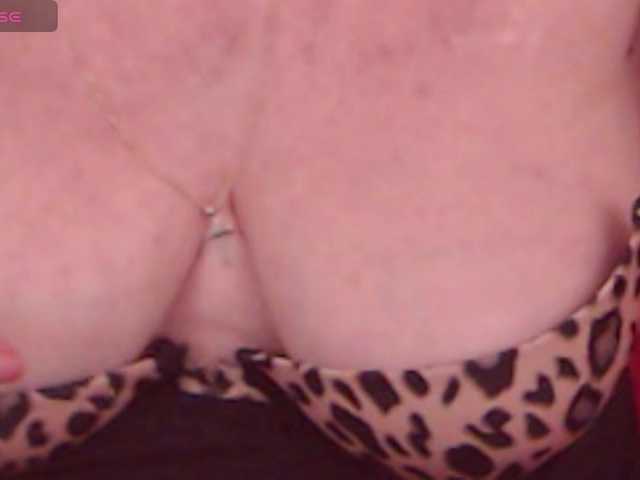 AlanaRichards live cam on BongaCams
