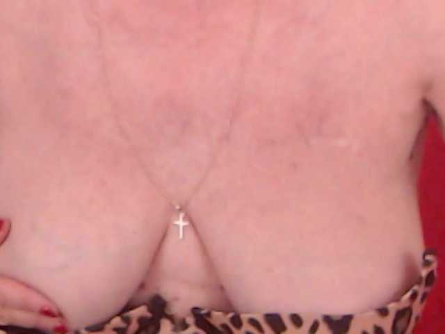 AlanaRichards live cam on BongaCams