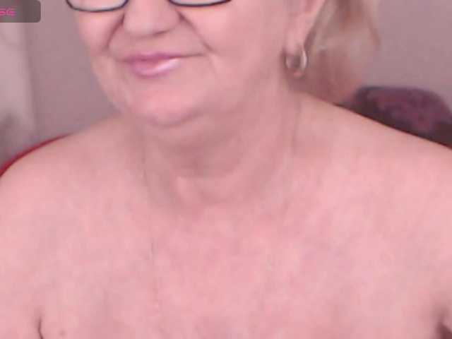 AlanaRichards — live female cam