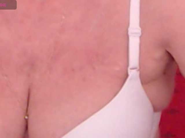AlanaRichards live cam on BongaCams