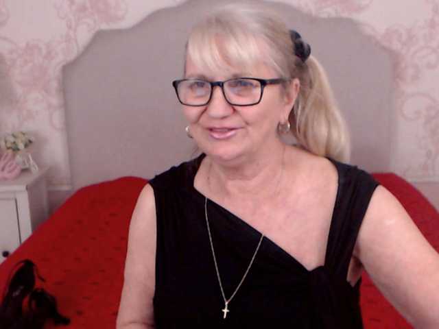 AlanaRichards, en vivo ahora en BongaCams