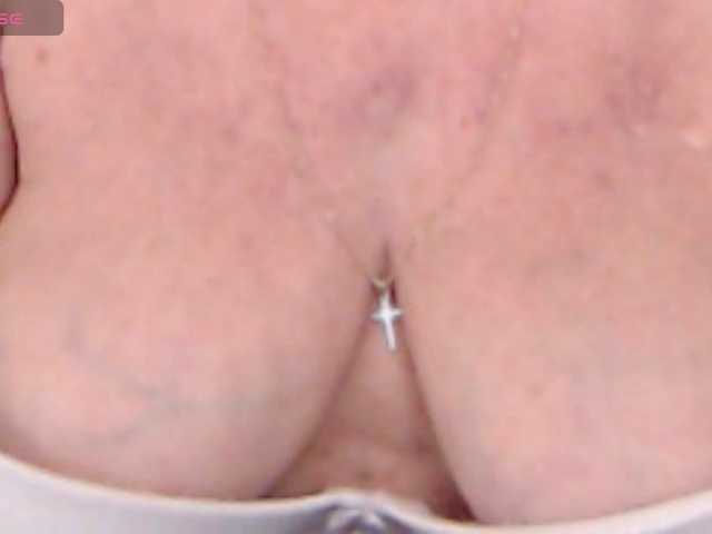 AlanaRichards live cam on BongaCams