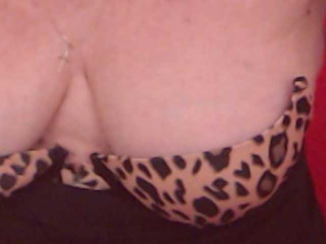 AlanaRichards live cam on BongaCams