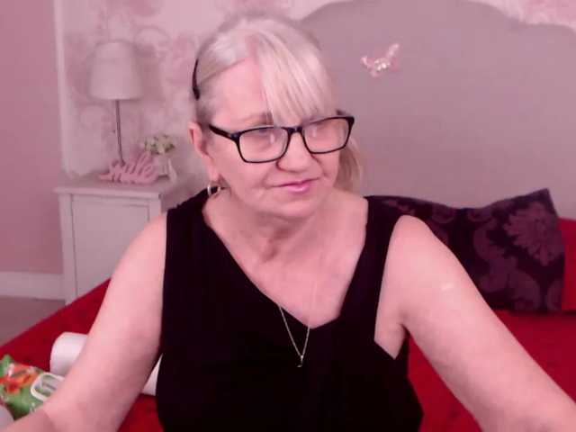 AlanaRichards live cam on BongaCams