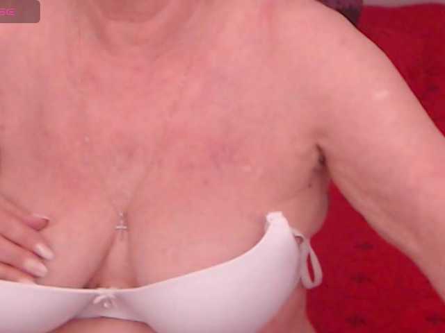 AlanaRichards live cam on BongaCams