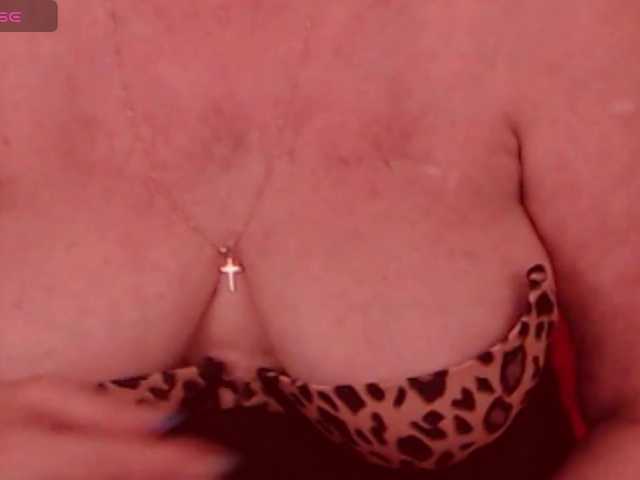 AlanaRichards live cam on BongaCams