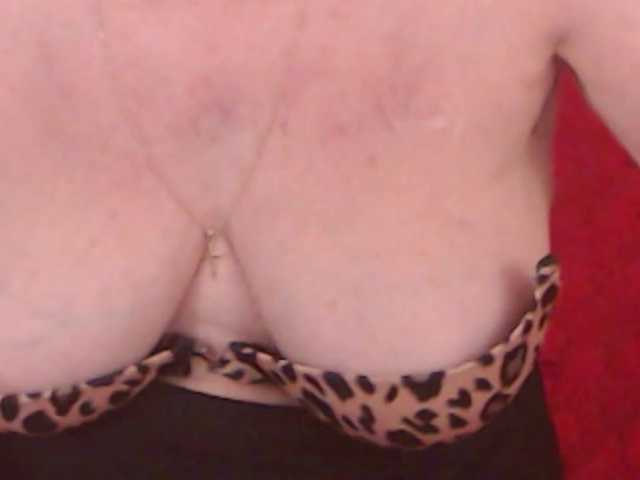 AlanaRichards live cam on BongaCams