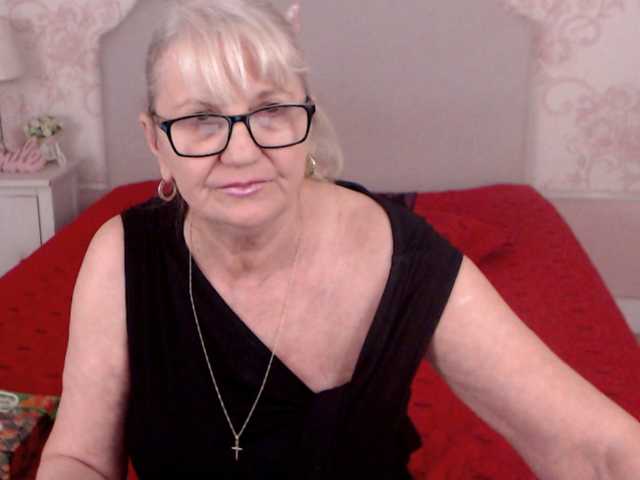 AlanaRichards live cam on BongaCams