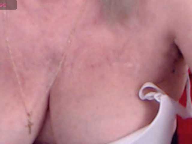 AlanaRichards live cam on BongaCams
