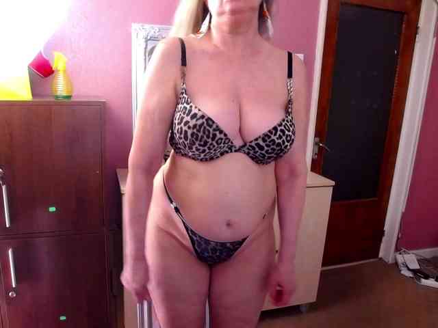 LadyMariahx webcam