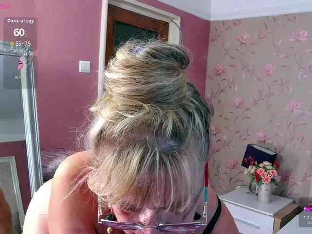 LadyMariahx webcam