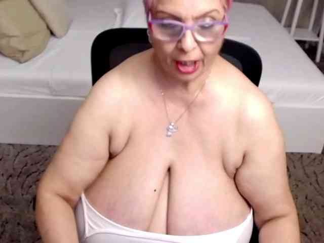 LadyLibely webcam