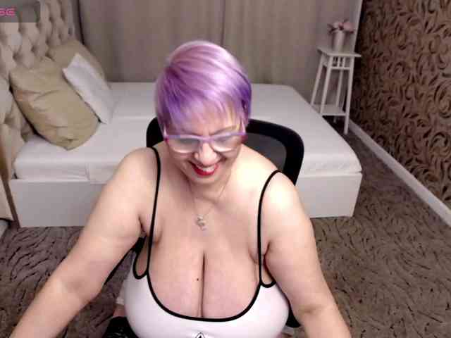 LadyLibely webcam