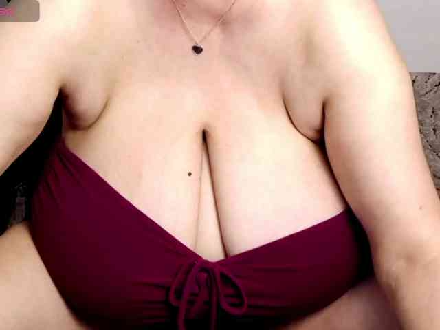 LadyLibely webcam