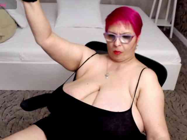 LadyLibely webcam