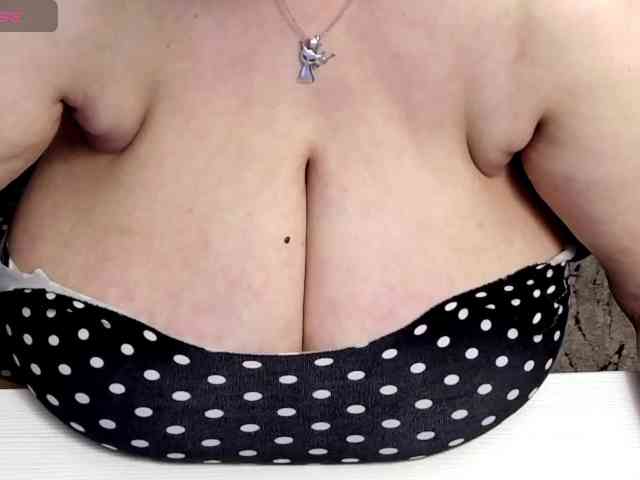 Modèle: LadyLibely
