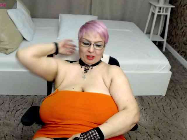 LadyLibely webcam