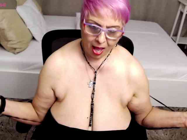 LadyLibely webcam