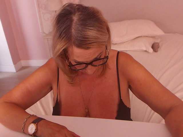 LadyNicole live cam on BongaCams