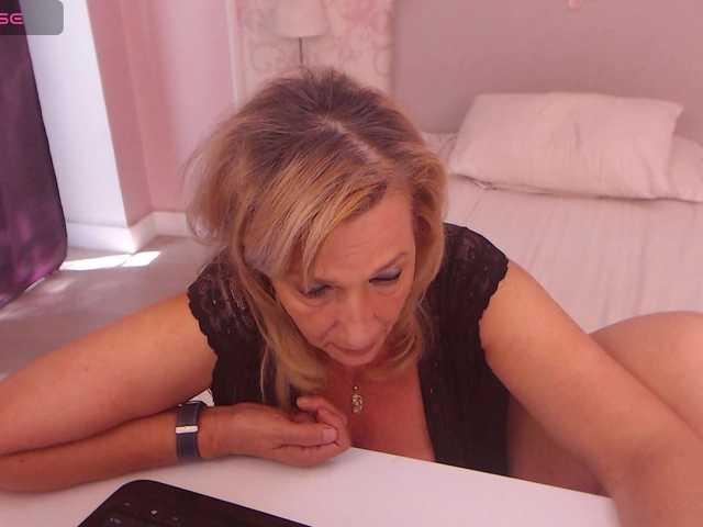 LadyNicole live webcam show