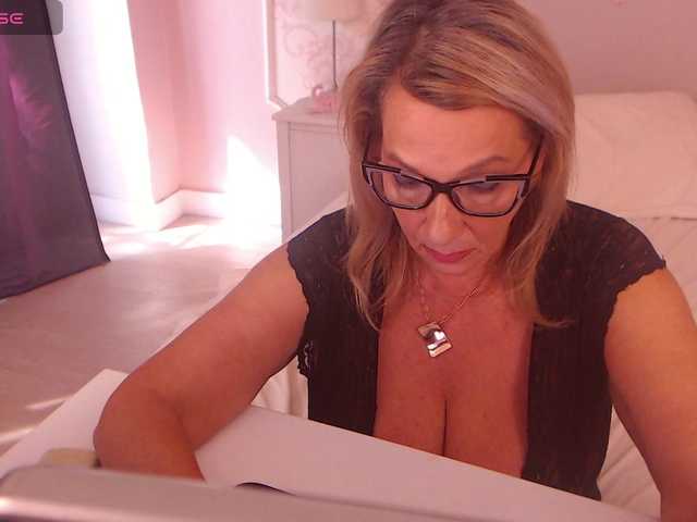 LadyNicole live cam on BongaCams